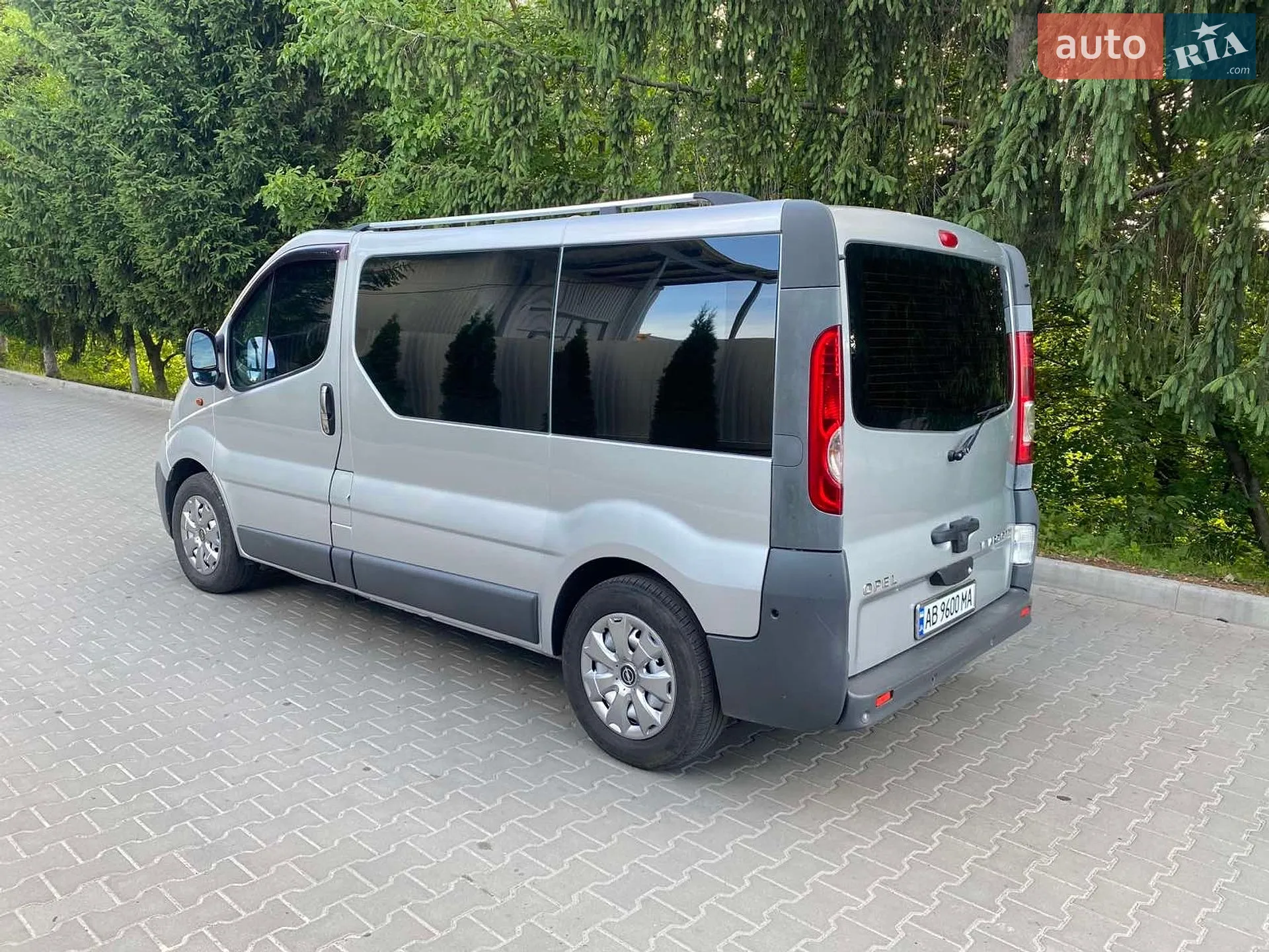 2010 Opel Vivaro - мініатюра 8