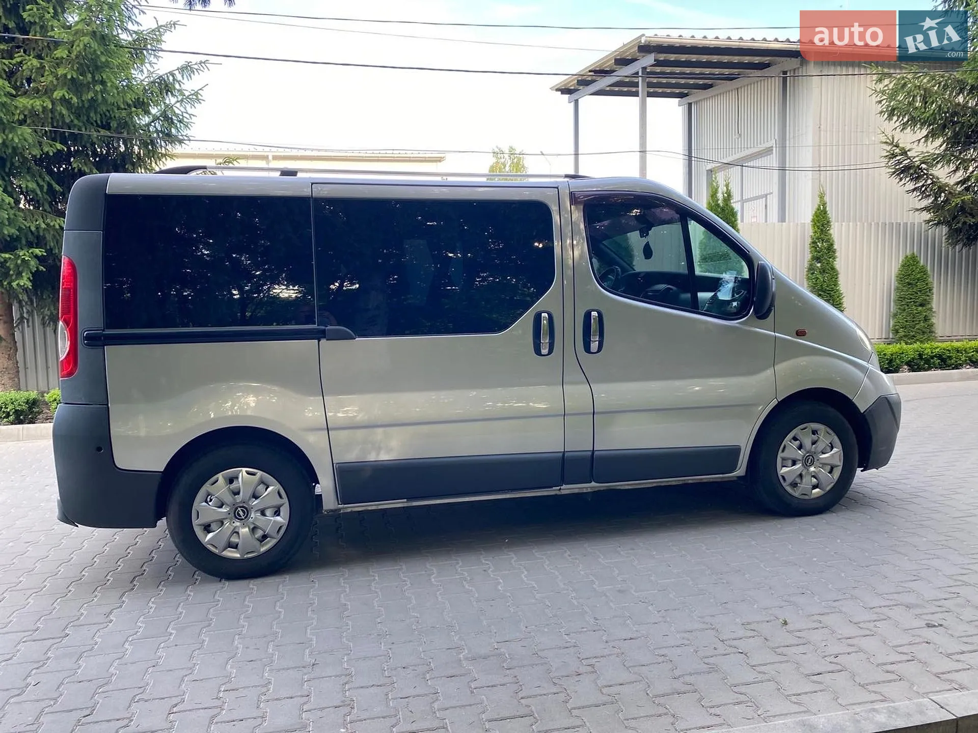 2010 Opel Vivaro - мініатюра 12