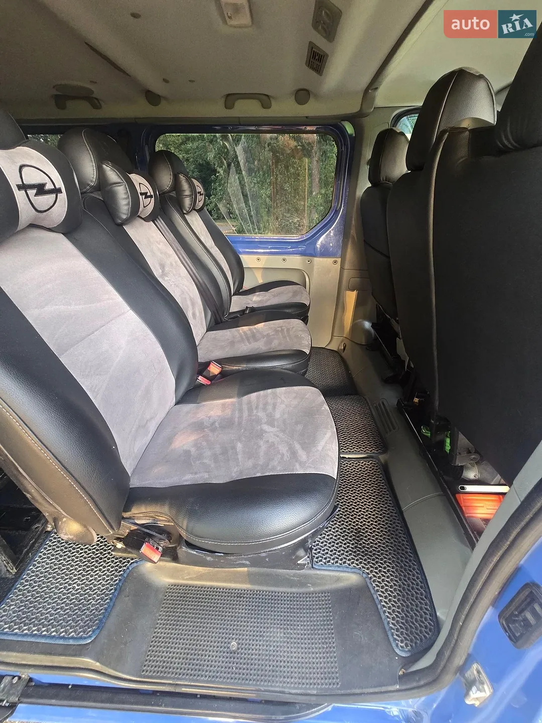 2010 Opel Vivaro - мініатюра 9