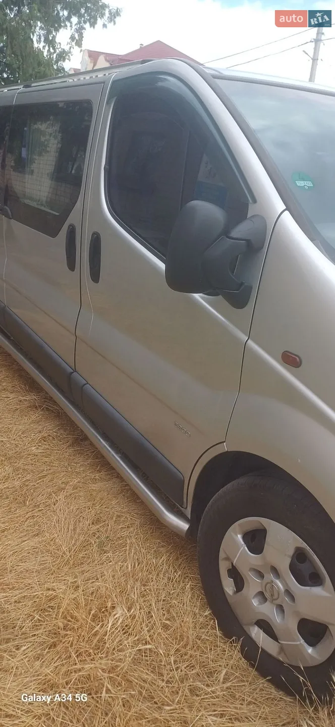 2010 Opel Vivaro - мініатюра 4