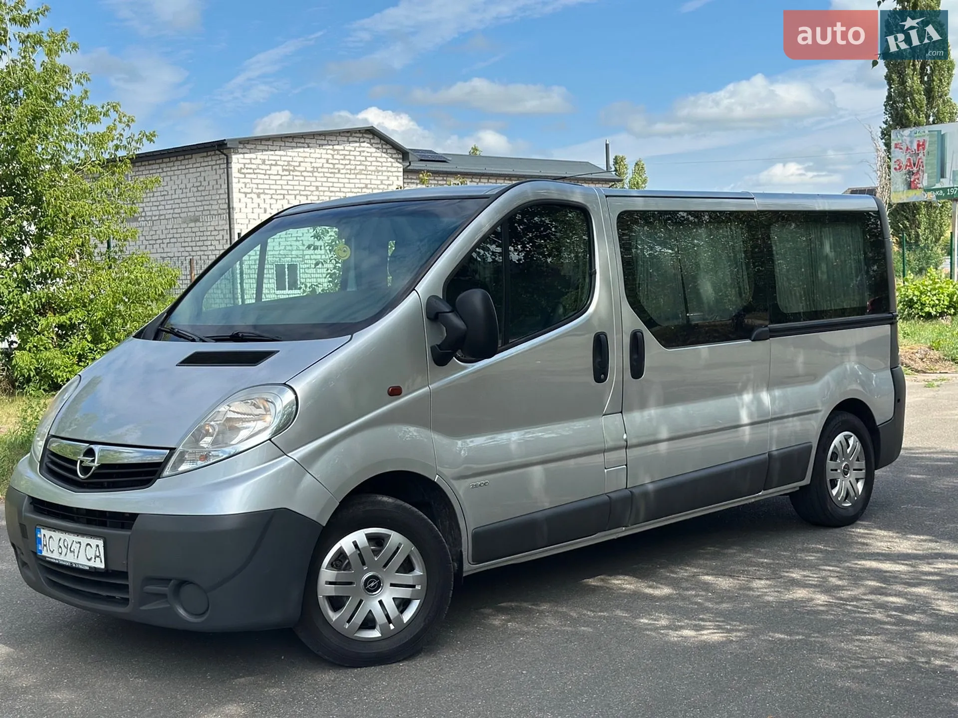 2010 Opel Vivaro - фото 1
