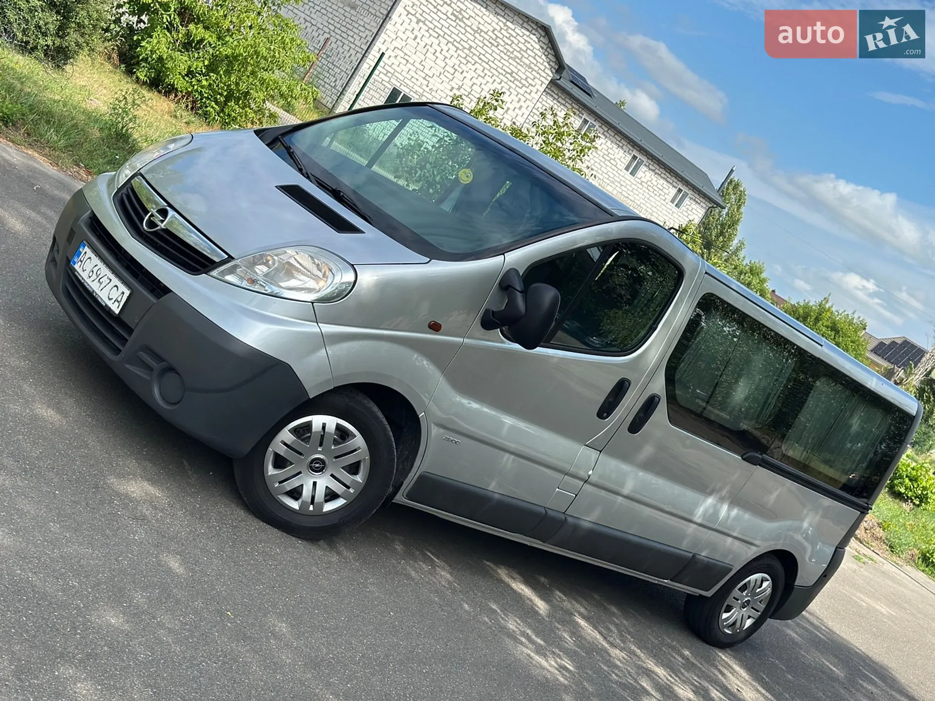 2010 Opel Vivaro - мініатюра 3