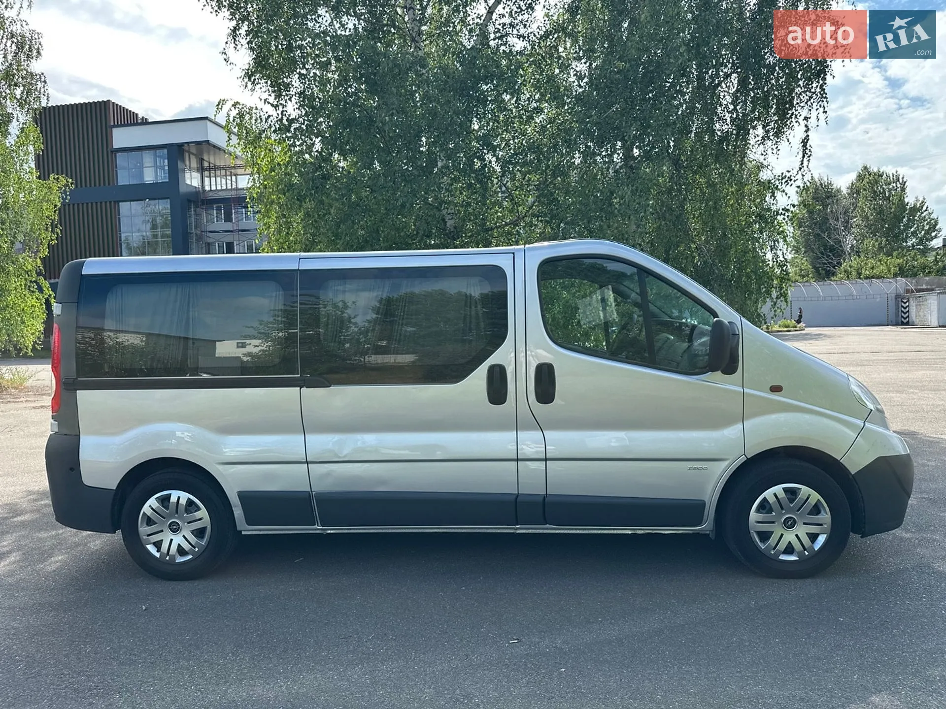 2010 Opel Vivaro - мініатюра 10