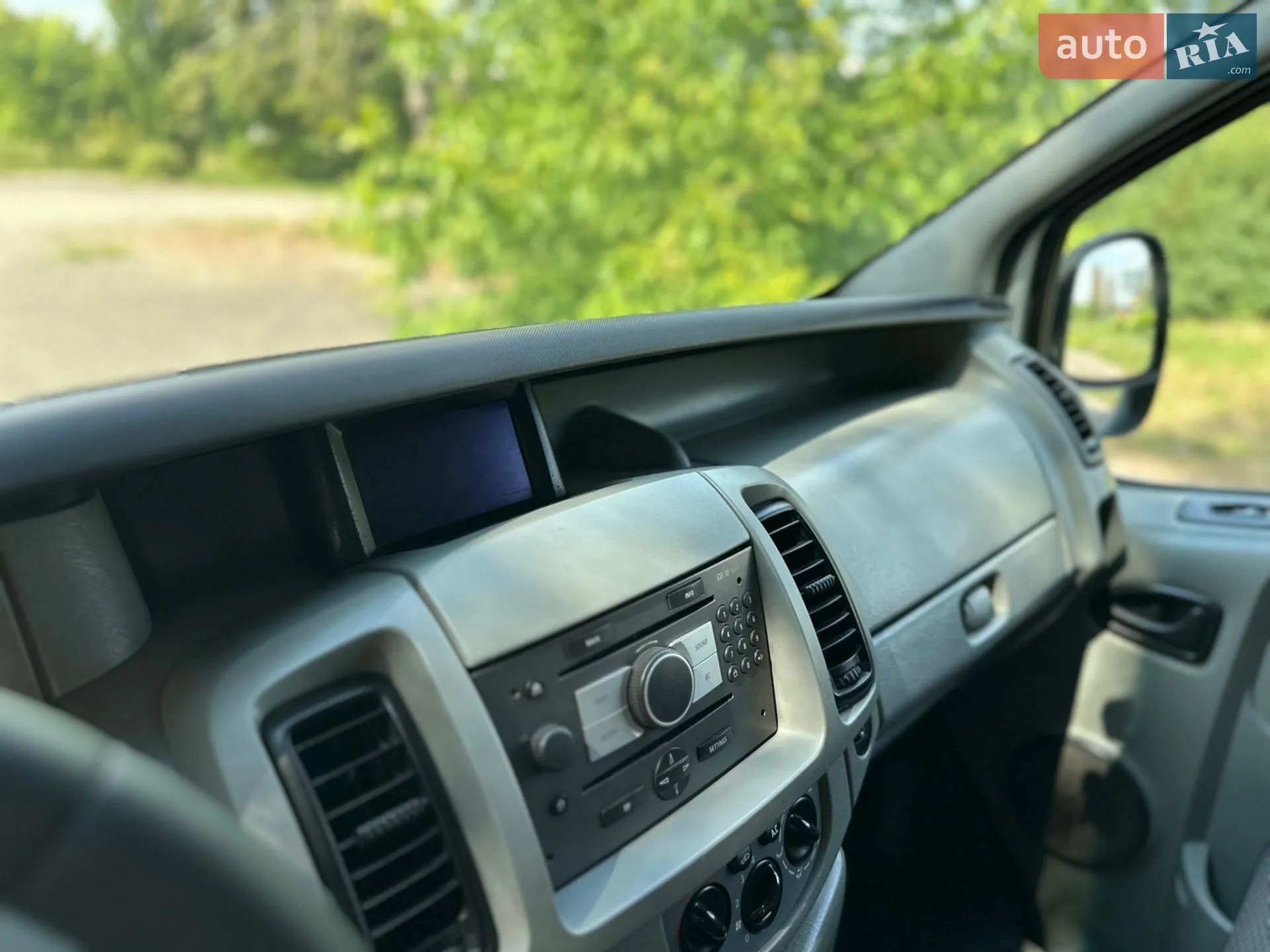 2010 Opel Vivaro - мініатюра 23