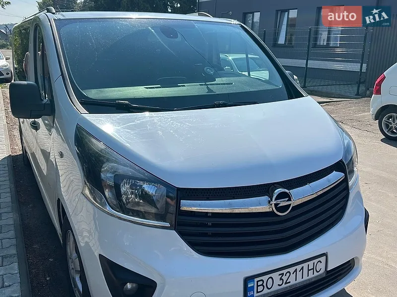 Opel Vivaro 2016