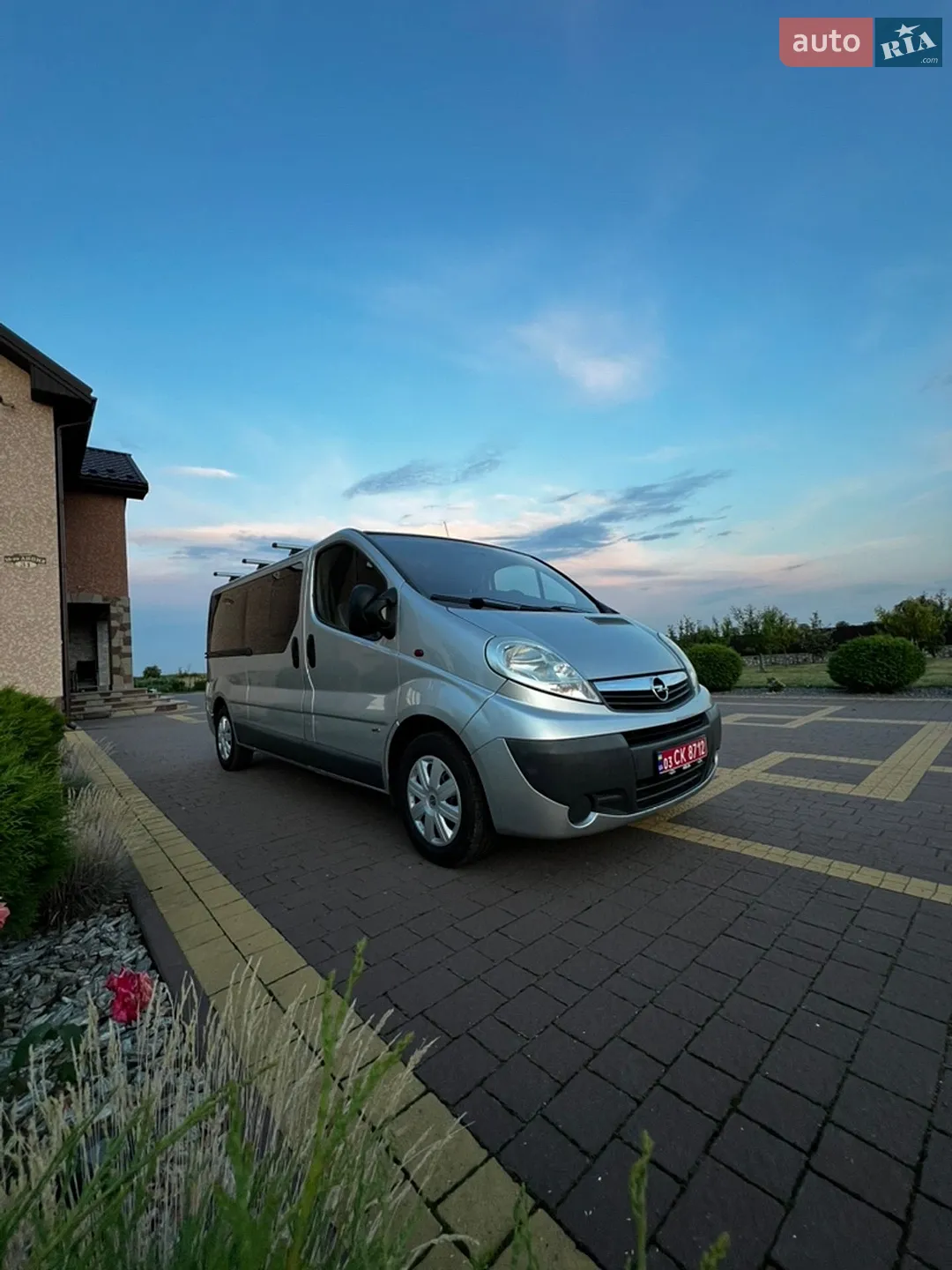 2011 Opel Vivaro - фото 1