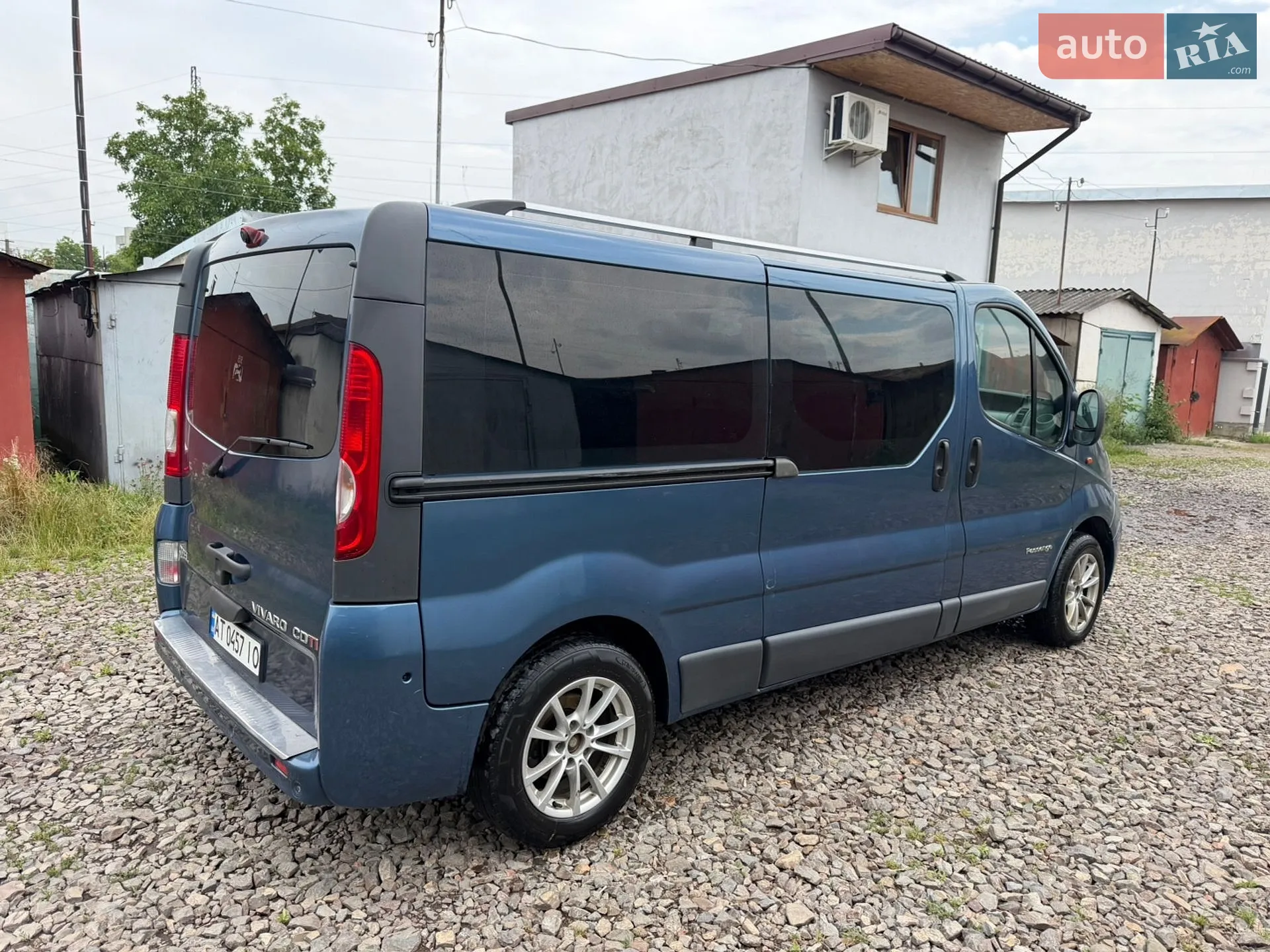2010 Opel Vivaro - мініатюра 13
