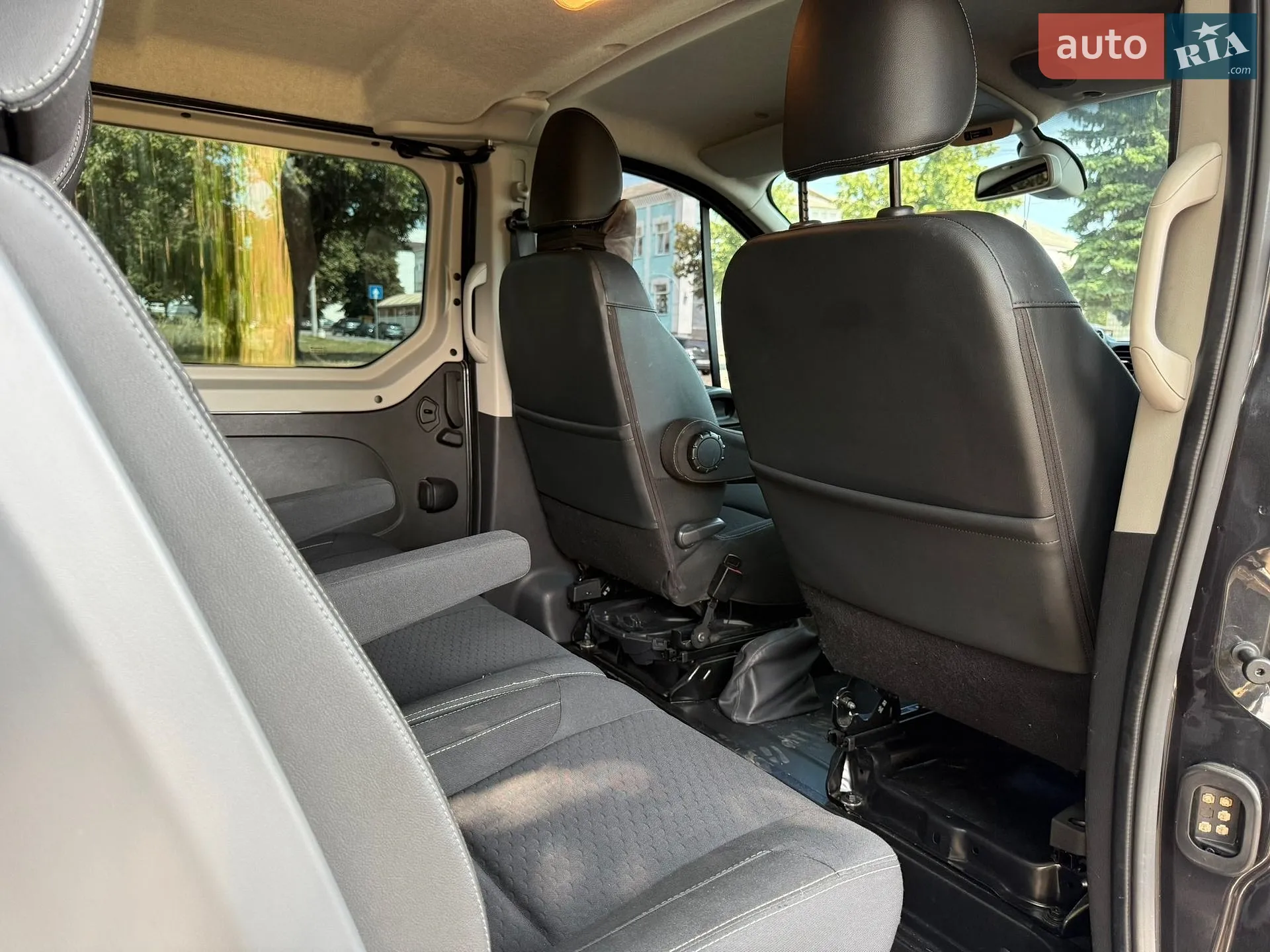 2019 Opel Vivaro - мініатюра 22