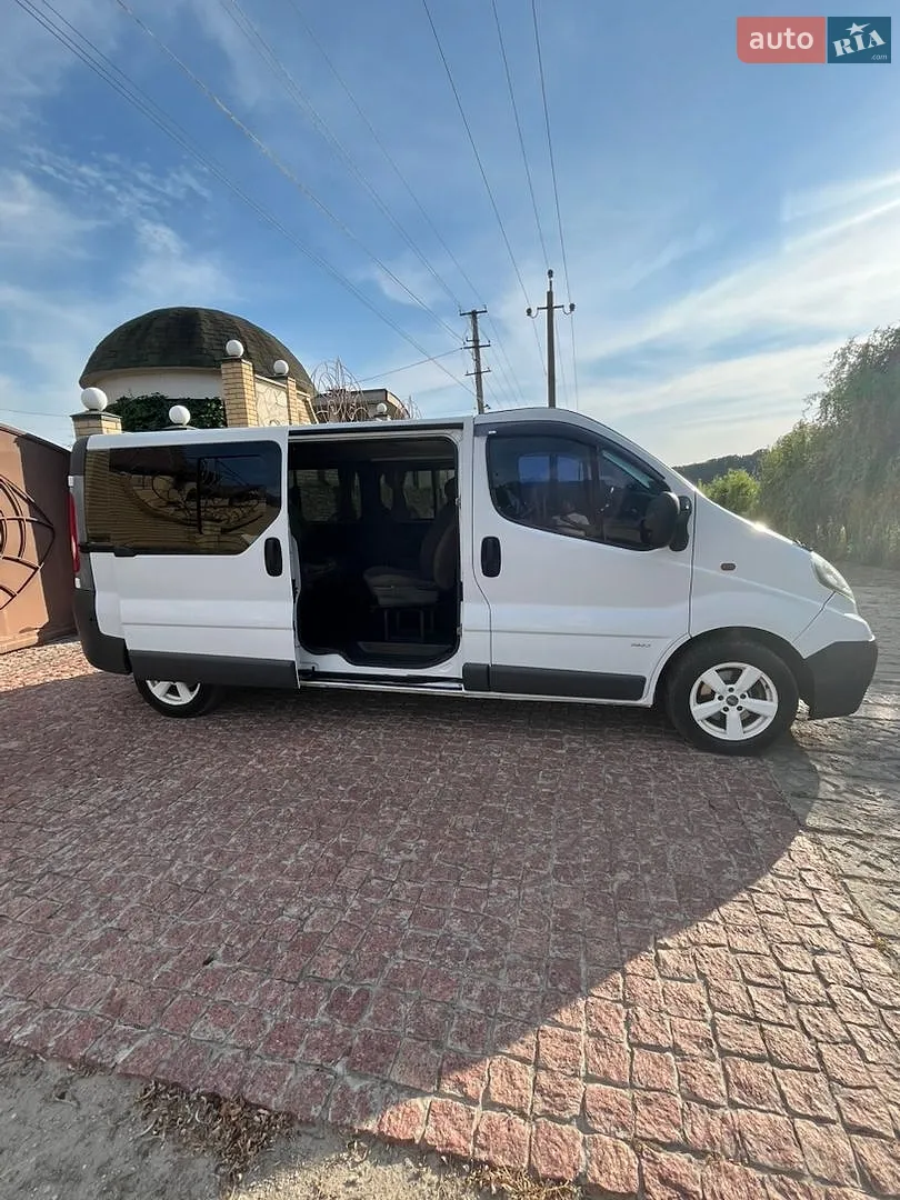 2010 Opel Vivaro - мініатюра 7