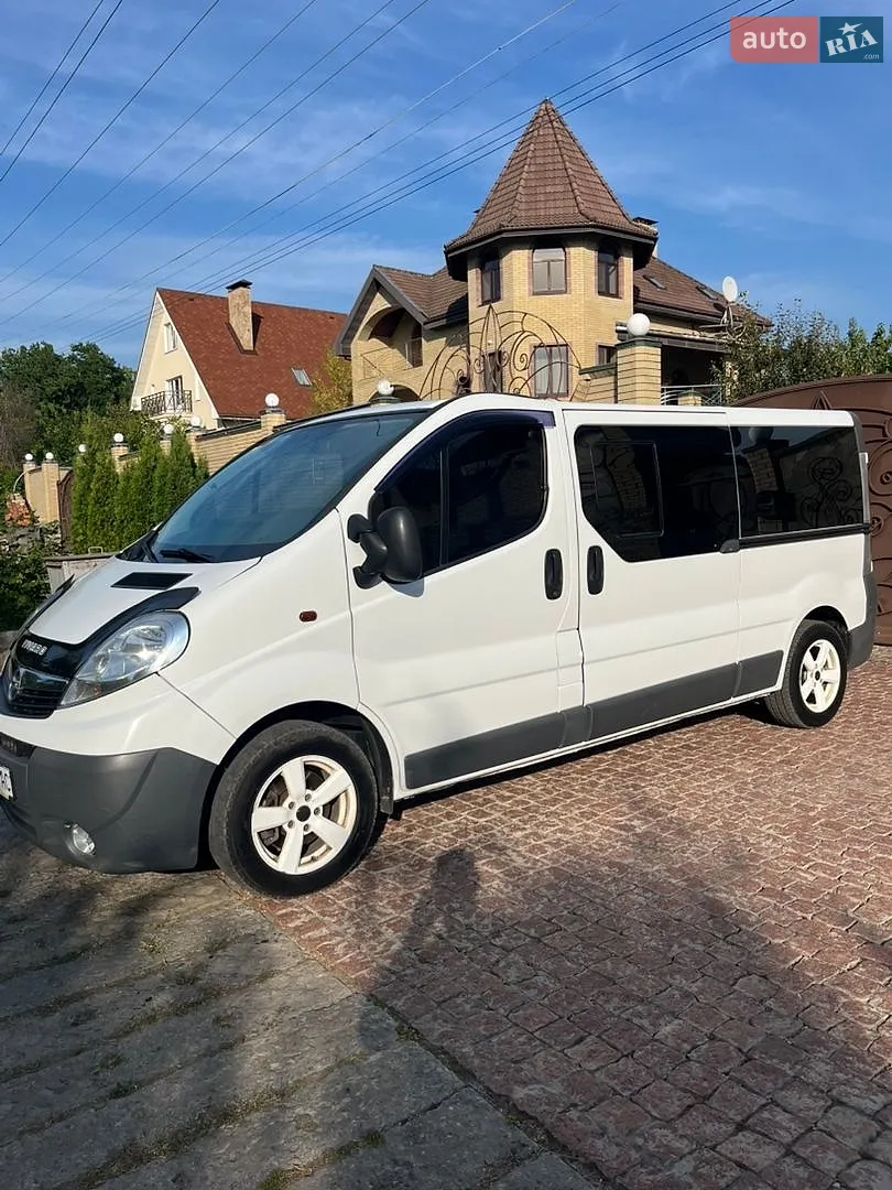 2010 Opel Vivaro - мініатюра 8