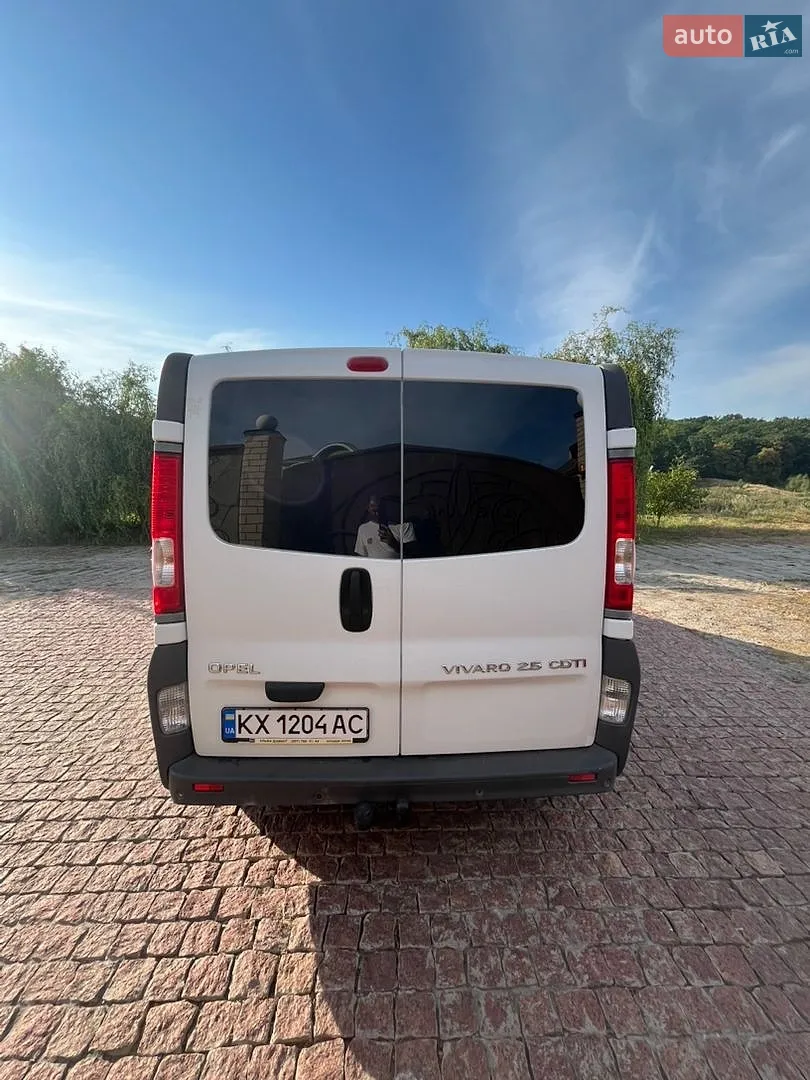 2010 Opel Vivaro - мініатюра 10