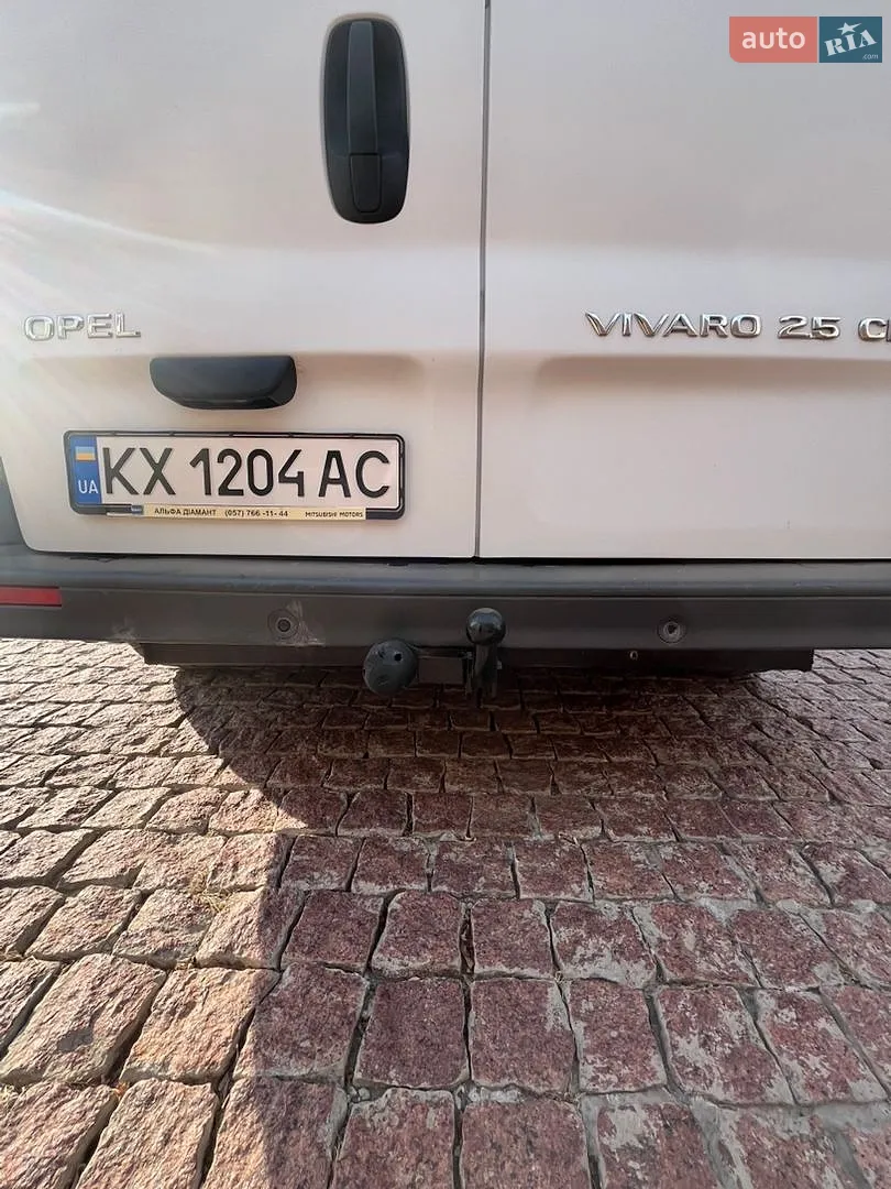 2010 Opel Vivaro - мініатюра 11