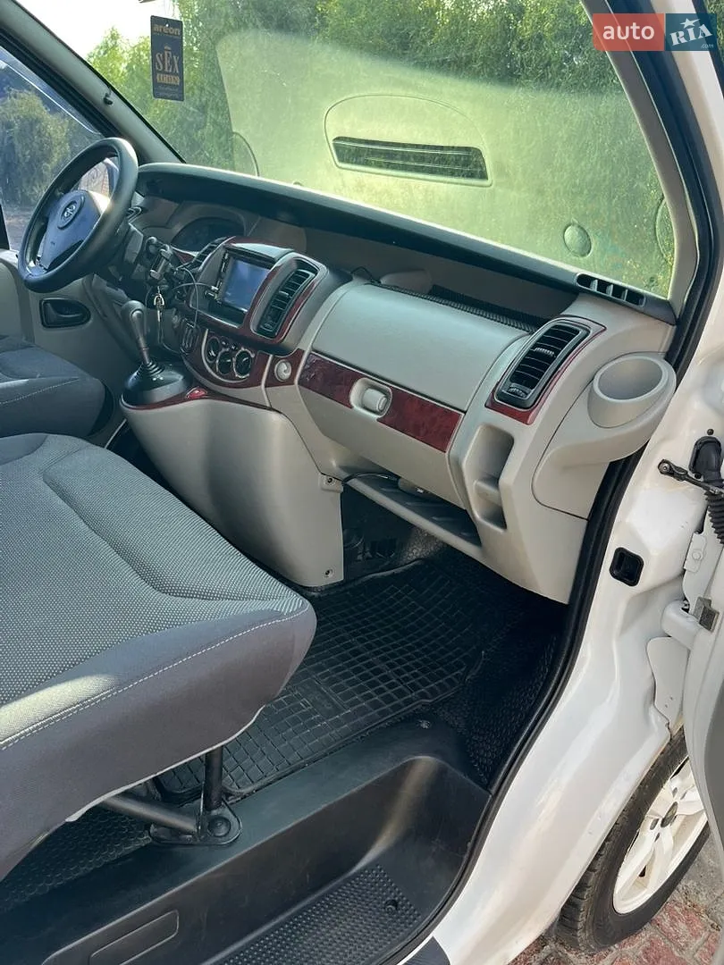 2010 Opel Vivaro - мініатюра 13