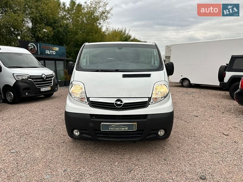 Грузовой фургон Opel Vivaro 2012 в Ровно фото 2 Грузовой фургон Opel Vivaro 2012 в Ровно