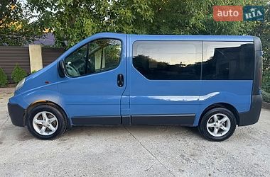 Мінівен Opel Vivaro 2004 в Чернівцях
