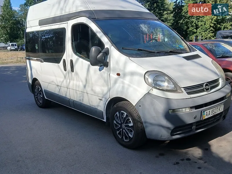 Opel Vivaro 2003