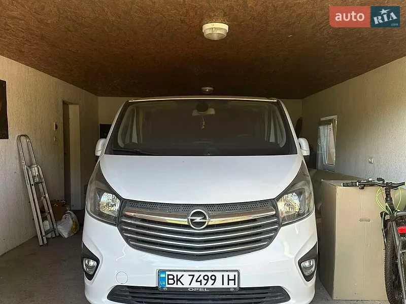 Opel Vivaro 2015