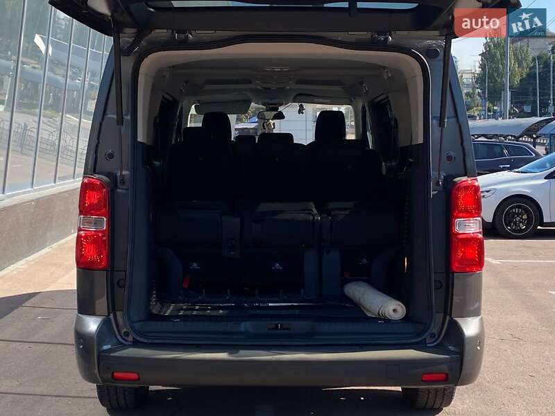 Минивэн Opel Zafira Life 2020 в Киеве