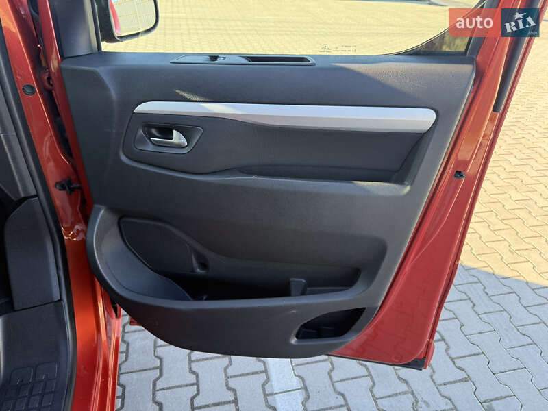 Минивэн Opel Zafira Life 2021 в Львове