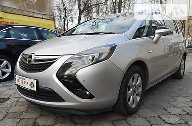 Минивэн Opel Zafira Tourer 2014 в 