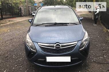 Opel Zafira Tourer 2013