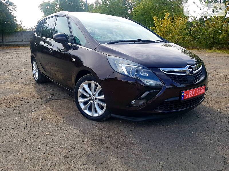 Минивэн Opel Zafira Tourer 2012 в Луцке