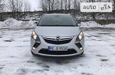 Opel Zafira Tourer 2015