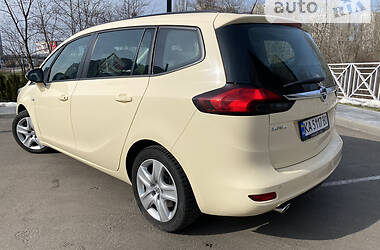 Минивэн Opel Zafira Tourer 2018 в Киеве