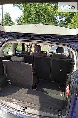 Минивэн Opel Zafira Tourer 2012 в 