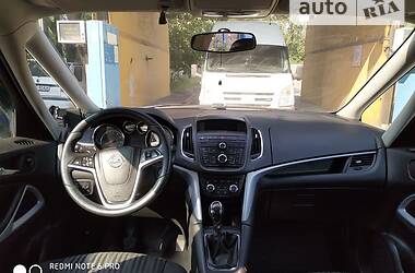 Минивэн Opel Zafira Tourer 2012 в 
