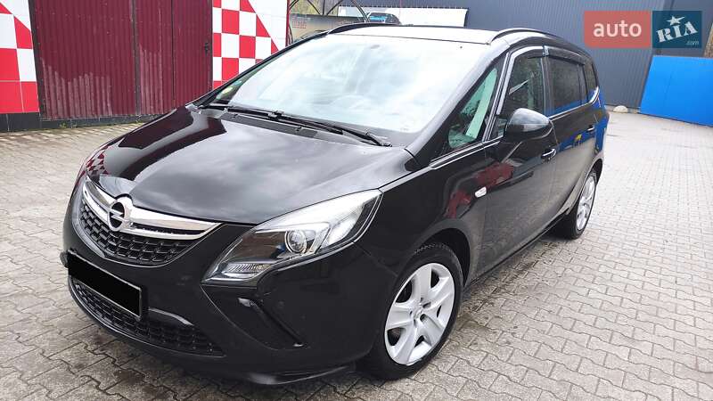 Минивэн Opel Zafira Tourer 2012 в Рахове