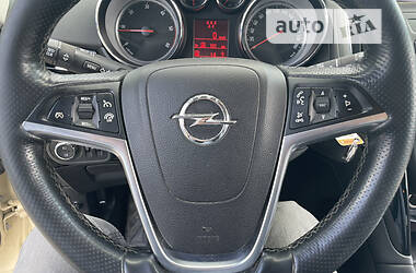 Минивэн Opel Zafira Tourer 2015 в 