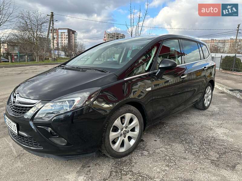 Opel Zafira Tourer 2011