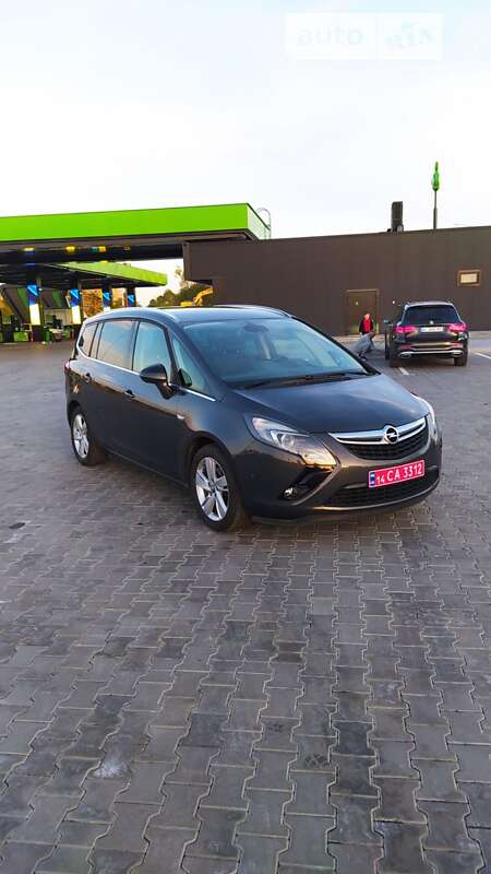 Минивэн Opel Zafira Tourer 2014 в Стрые