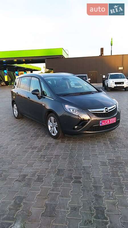 Opel Zafira Tourer 2014