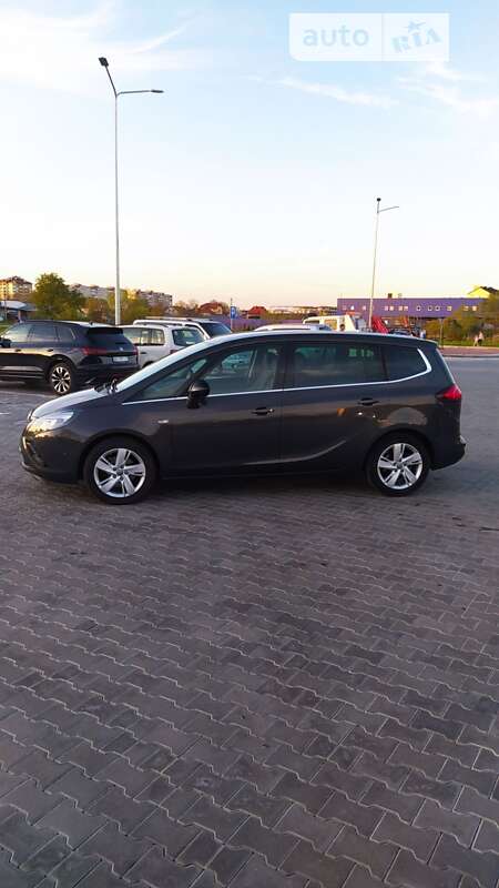 Минивэн Opel Zafira Tourer 2014 в Стрые