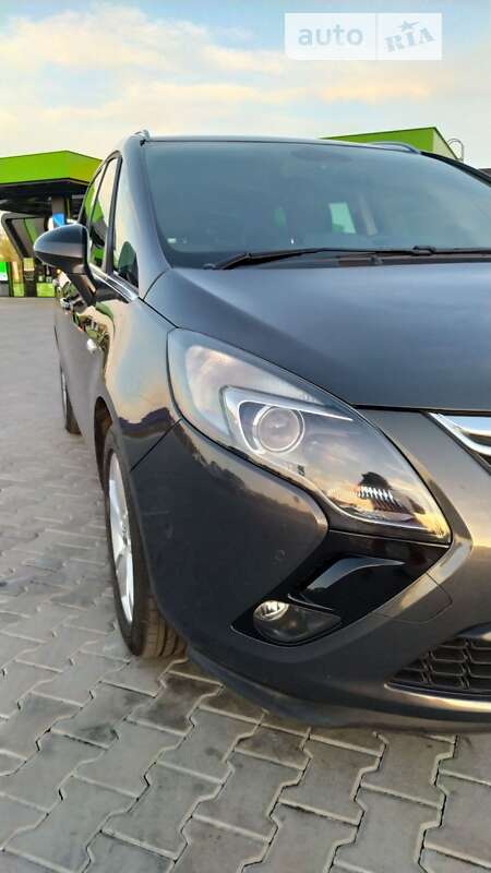 Минивэн Opel Zafira Tourer 2014 в Стрые