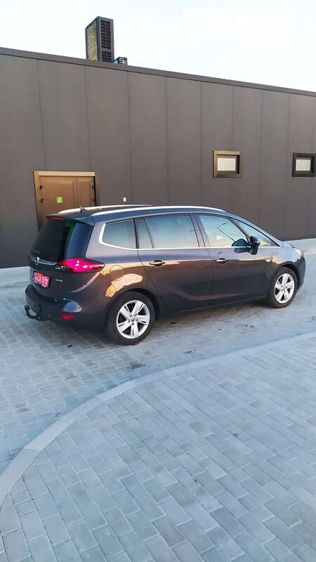 Минивэн Opel Zafira Tourer 2014 в Стрые