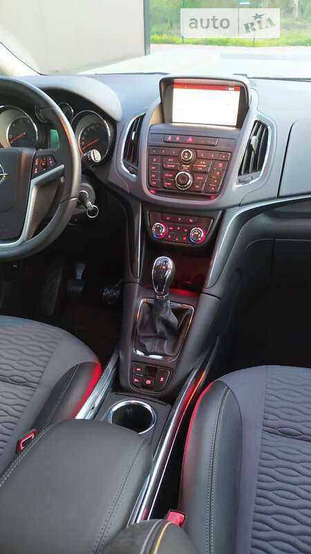 Минивэн Opel Zafira Tourer 2014 в Стрые