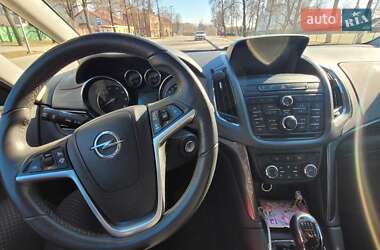 Минивэн Opel Zafira Tourer 2014 в 