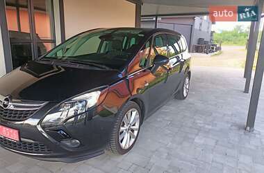 Opel Zafira Tourer 2014