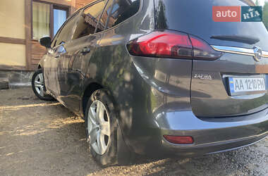 Минивэн Opel Zafira Tourer 2012 в 