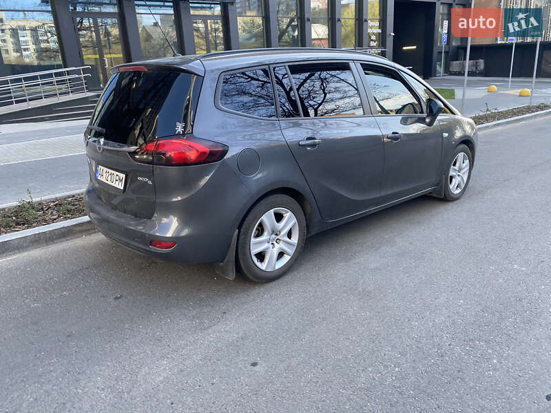 Мінівен Opel Zafira Tourer 2012 в Тарасівці фото 4 Мінівен Opel Zafira Tourer 2012 в Тарасівці
