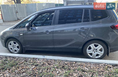 Минивэн Opel Zafira Tourer 2012 в 