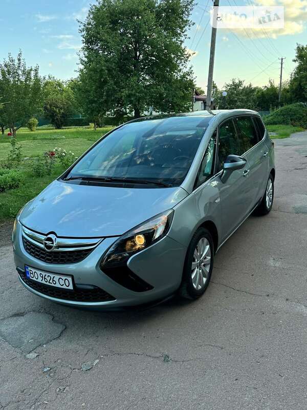 Мінівен Opel Zafira Tourer 2012 в Лубнах