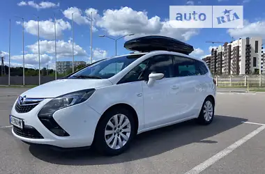 Opel Zafira Tourer 2015