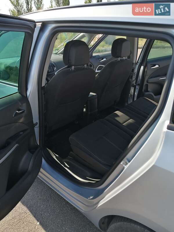 Минивэн Opel Zafira Tourer 2015 в Кривом Роге