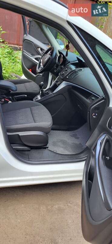 Мінівен Opel Zafira Tourer 2015 в Чернігові