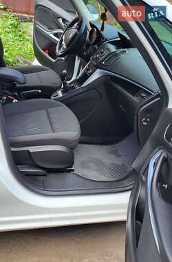Минивэн Opel Zafira Tourer 2015 в 