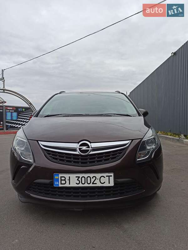 Минивэн Opel Zafira Tourer 2013 в Полтаве